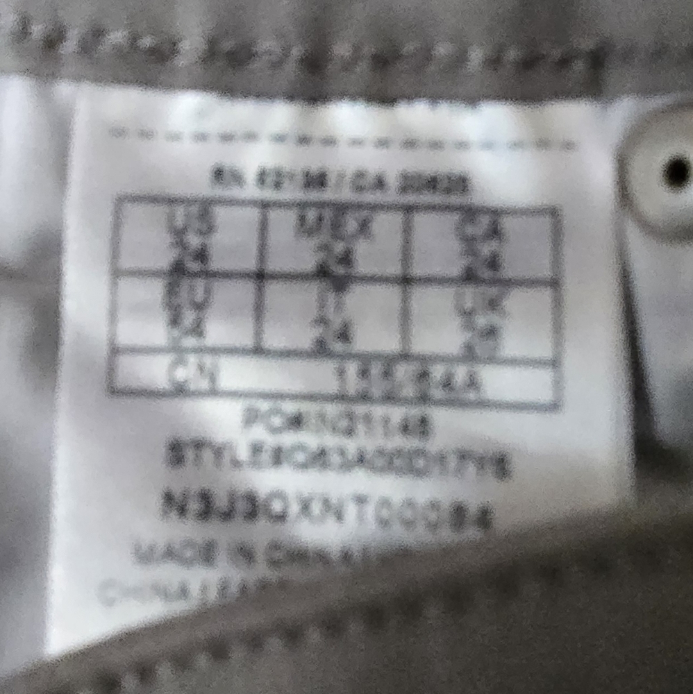 🌟Guess Y2K coated Grey Jeans Pants - Picture 5 of 5
